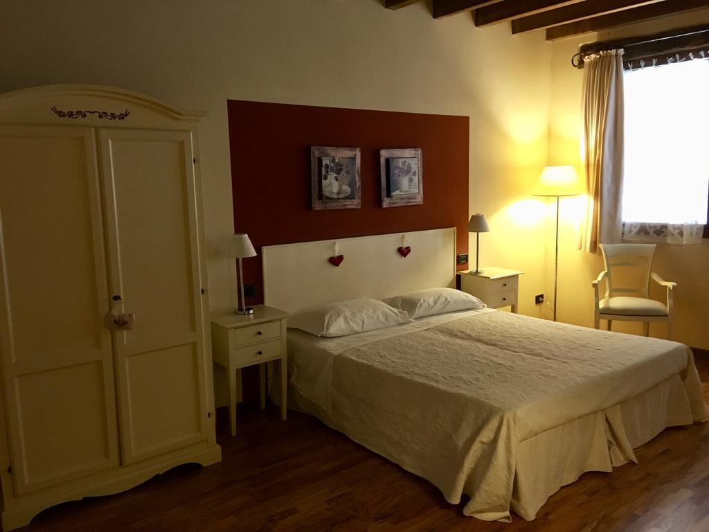 Agriturismo Corte Rocca San Giorgio di Mantova Exteriör bild
