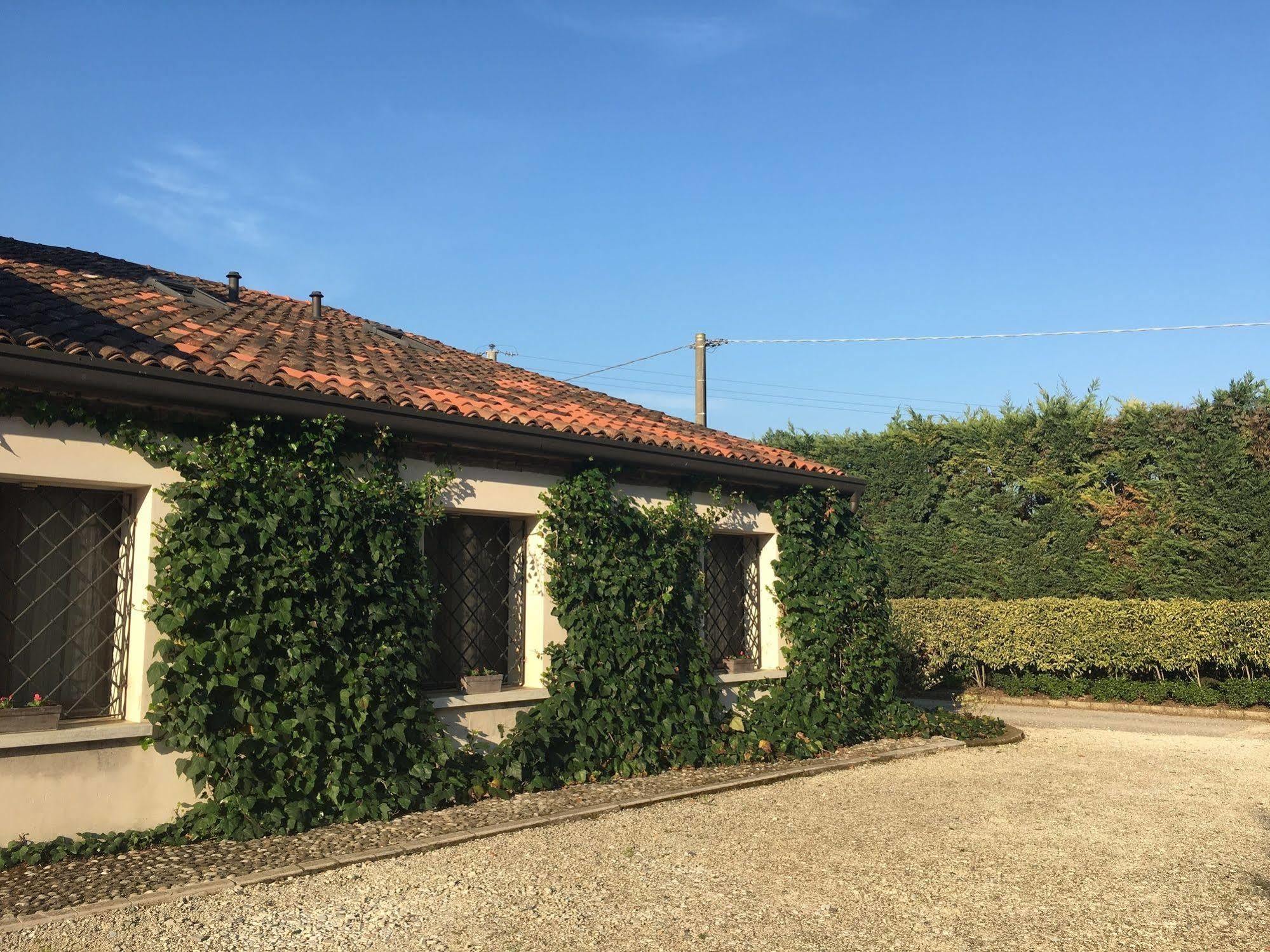 Agriturismo Corte Rocca San Giorgio di Mantova Exteriör bild